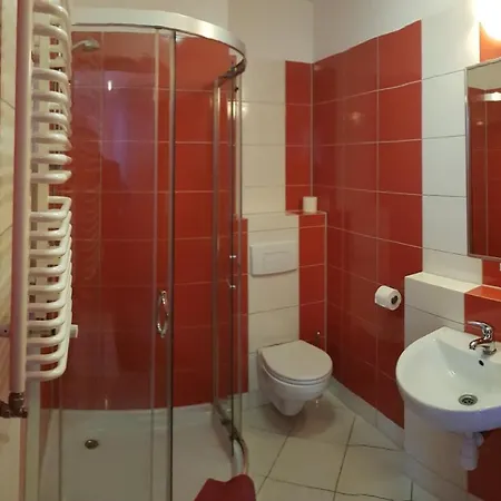 Kameleon Goscinne Hotel *