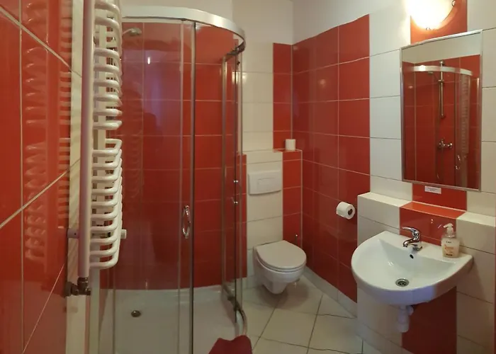 Kameleon Goscinne Hotel *