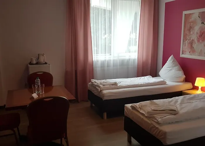 Kameleon Goscinne Hotel *